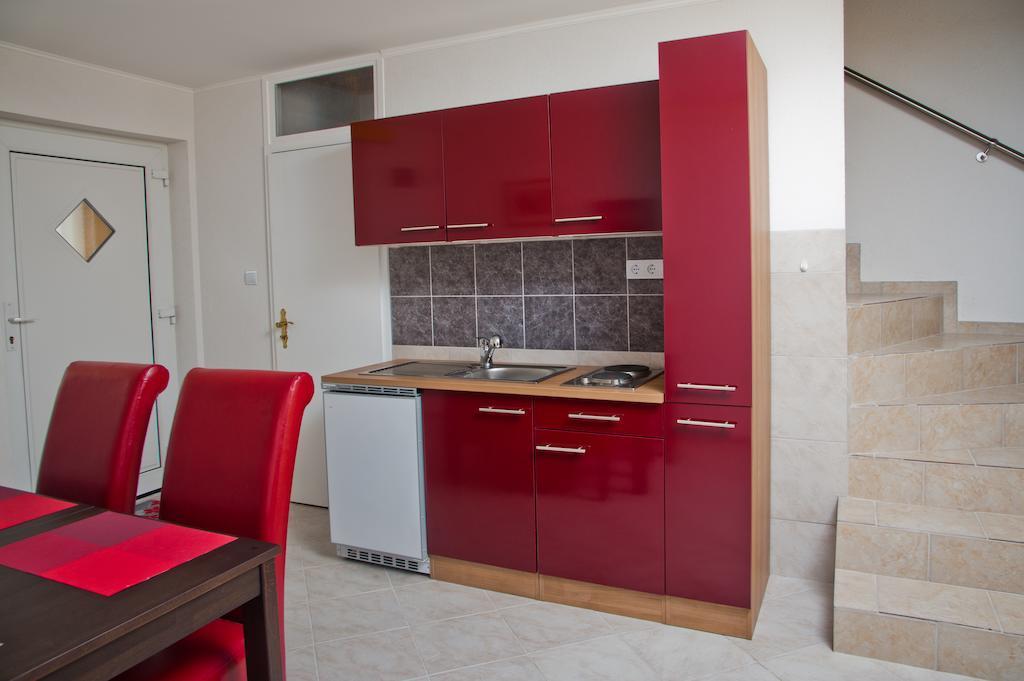 Alt Baden Apartement Dunaszekcso Camera foto