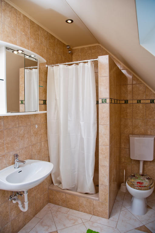 Alt Baden Apartement Dunaszekcso Camera foto
