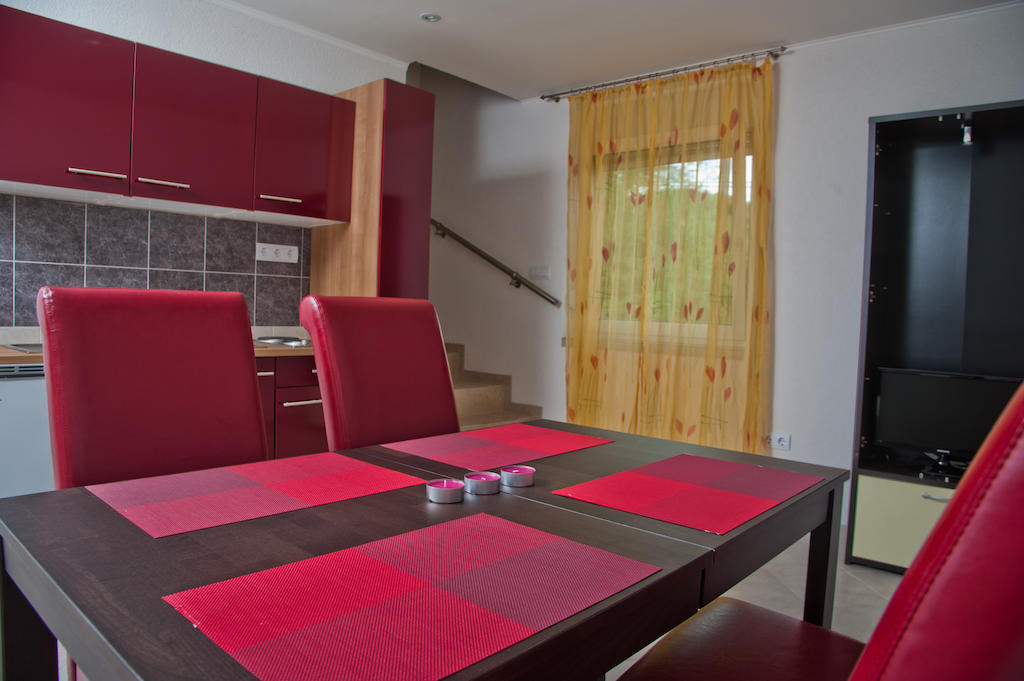 Alt Baden Apartement Dunaszekcso Camera foto